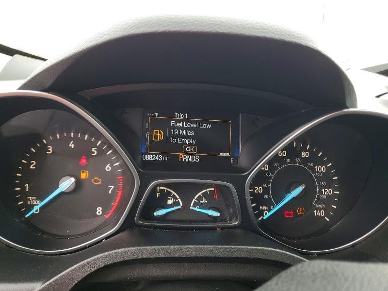 2017 FORD ESCAPE SE 9