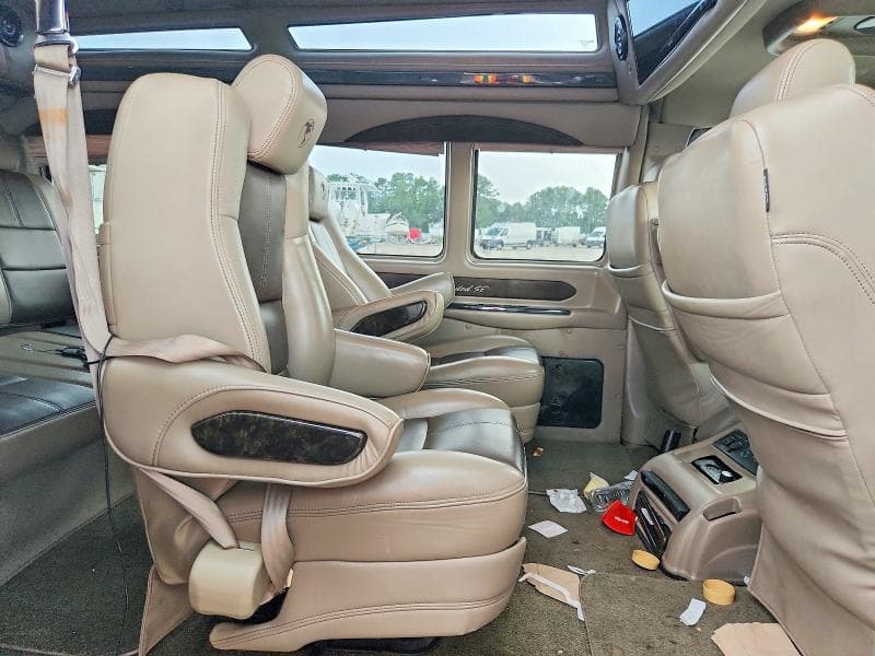2017 CHEVROLET EXPRESS G2500 11