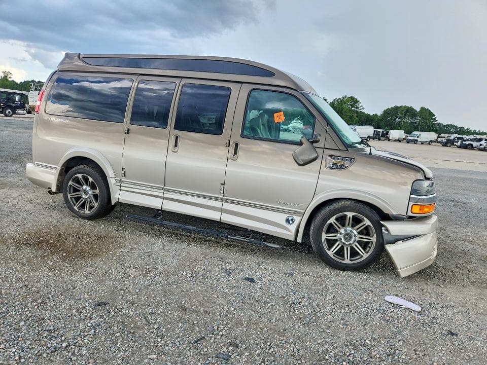 2017 CHEVROLET EXPRESS G2500 4