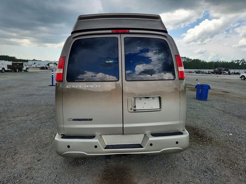 2017 CHEVROLET EXPRESS G2500 6