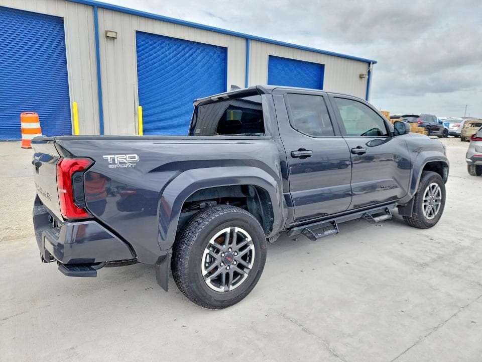 2024 TOYOTA TACOMA TRD SPORT 3