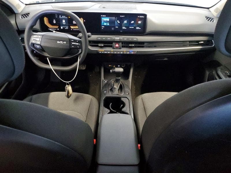 2025 KIA K4 LXS 8