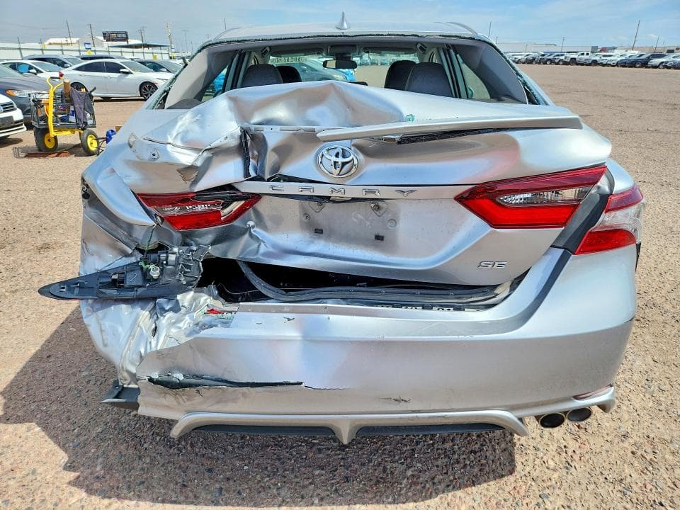 2022 TOYOTA CAMRY SE 6