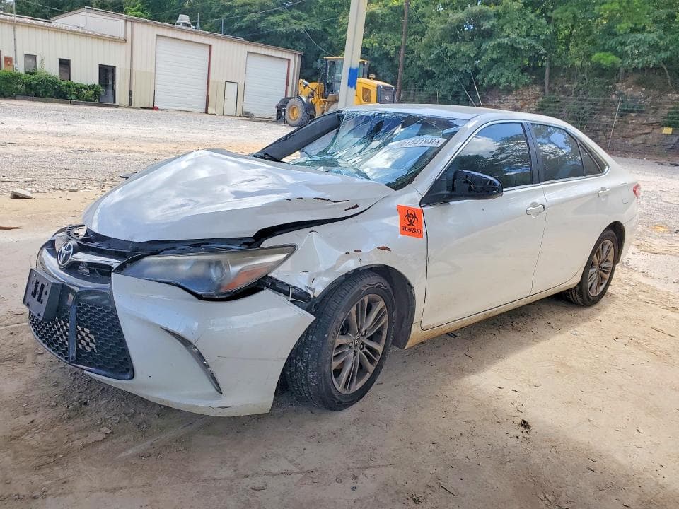2017 TOYOTA CAMRY SE - 1