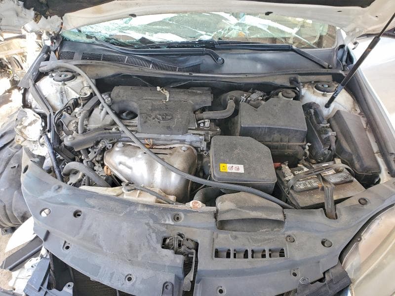 2017 TOYOTA CAMRY SE 11