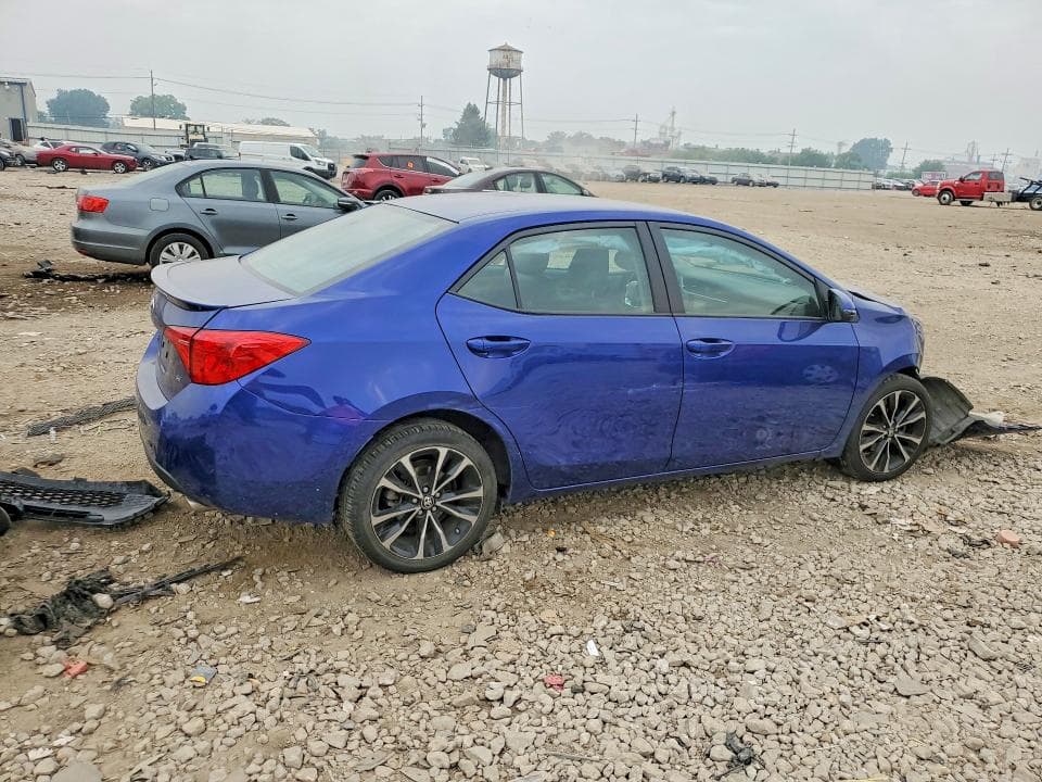 2019 TOYOTA COROLLA SE 3