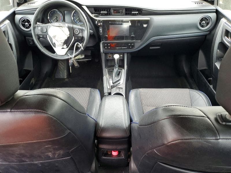 2019 TOYOTA COROLLA SE 8