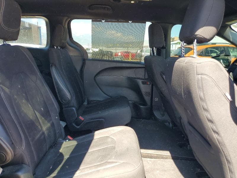 2019 CHRYSLER PACIFICA TOURING PLUS 11