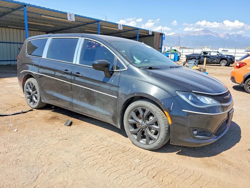 2019 CHRYSLER PACIFICA TOURING PLUS 4