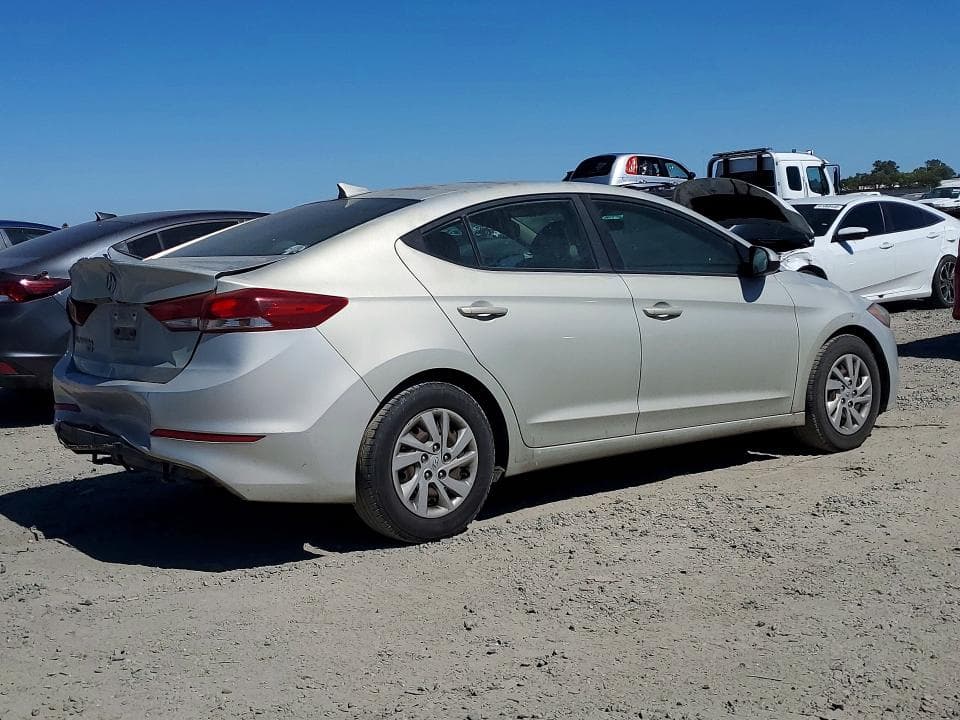 2017 HYUNDAI ELANTRA SE 3