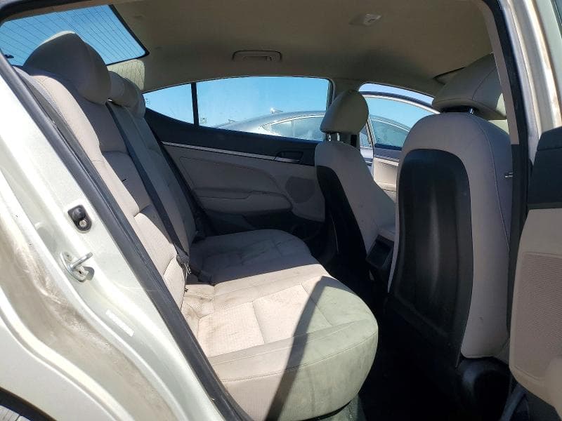 2017 HYUNDAI ELANTRA SE 10