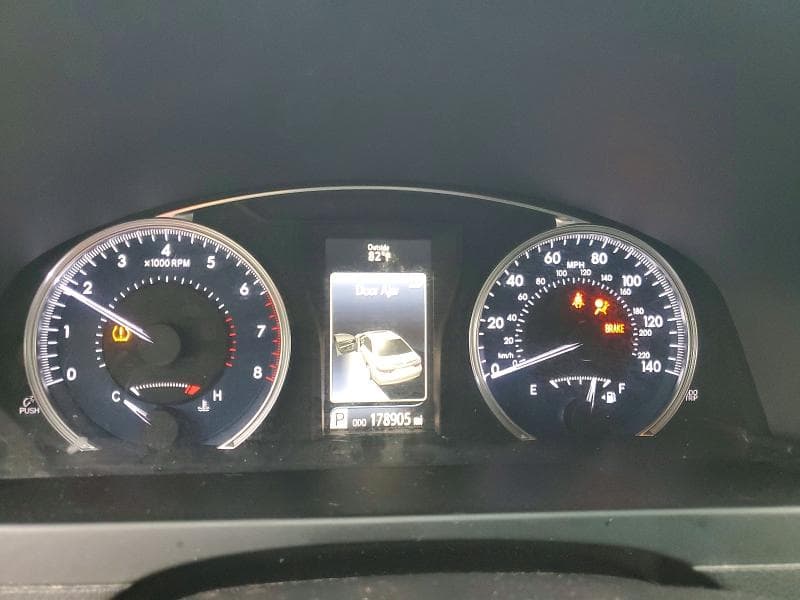 2017 TOYOTA CAMRY LE 9