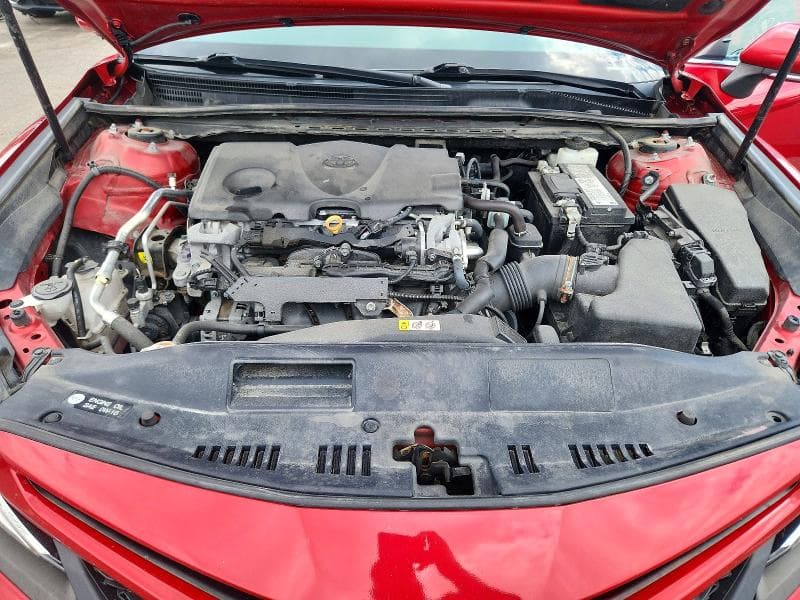 2020 TOYOTA CAMRY SE 11