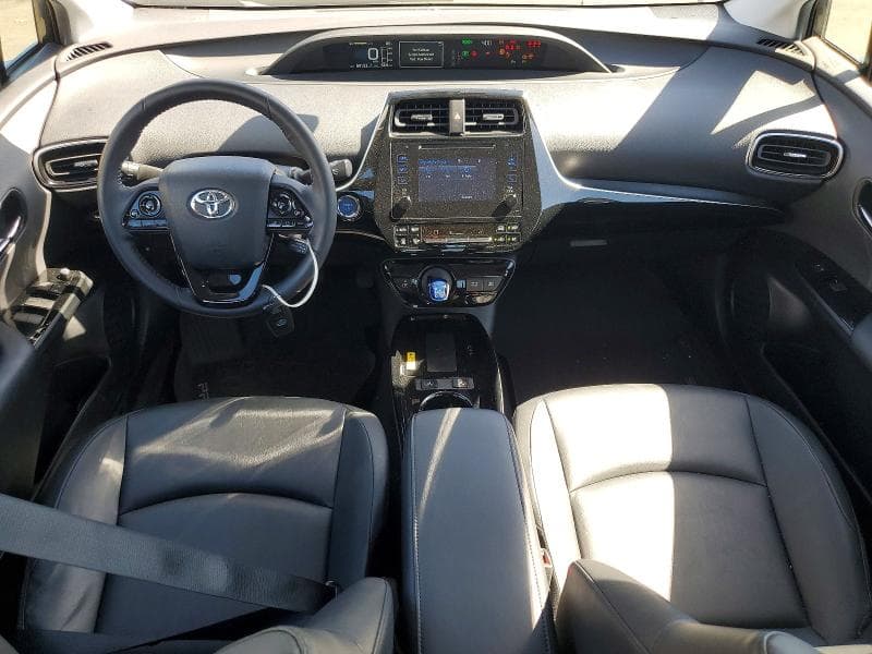 2019 TOYOTA PRIUS XLE 8