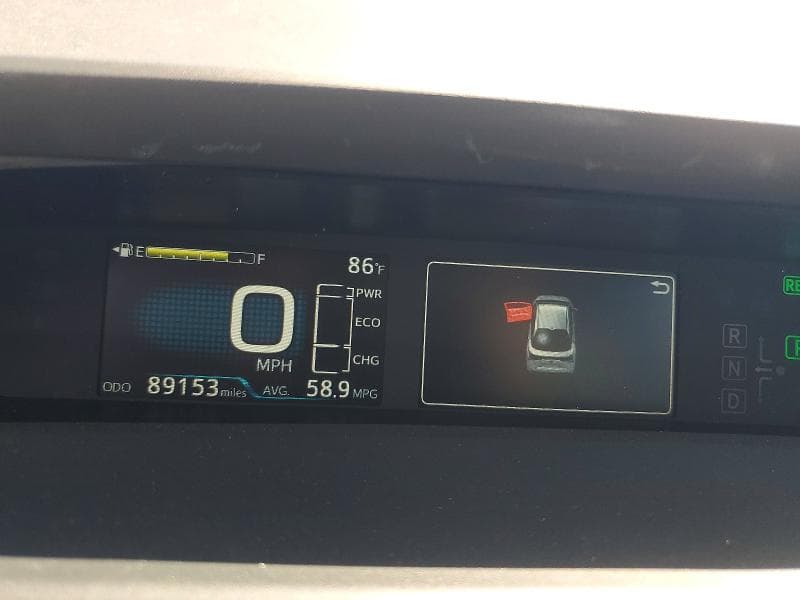 2019 TOYOTA PRIUS XLE 9