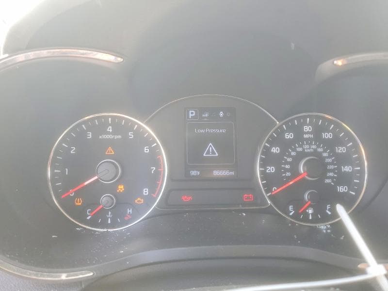 2018 KIA FORTE LX 9