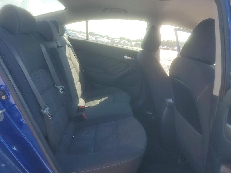 2018 KIA FORTE LX 10