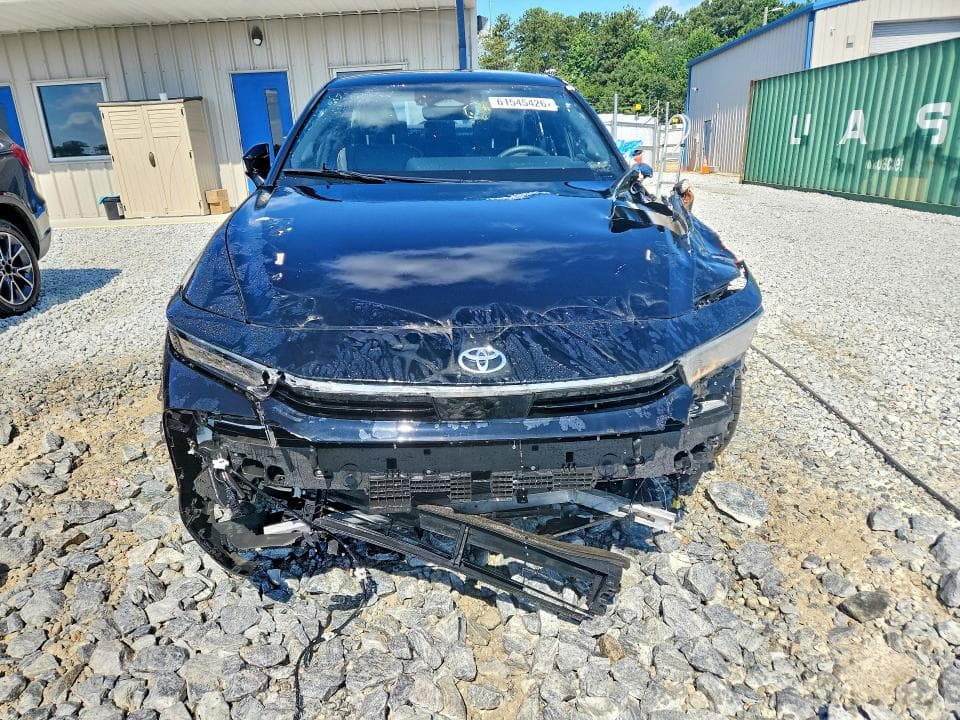 2024 TOYOTA CROWN LIMITED LIMITED 5