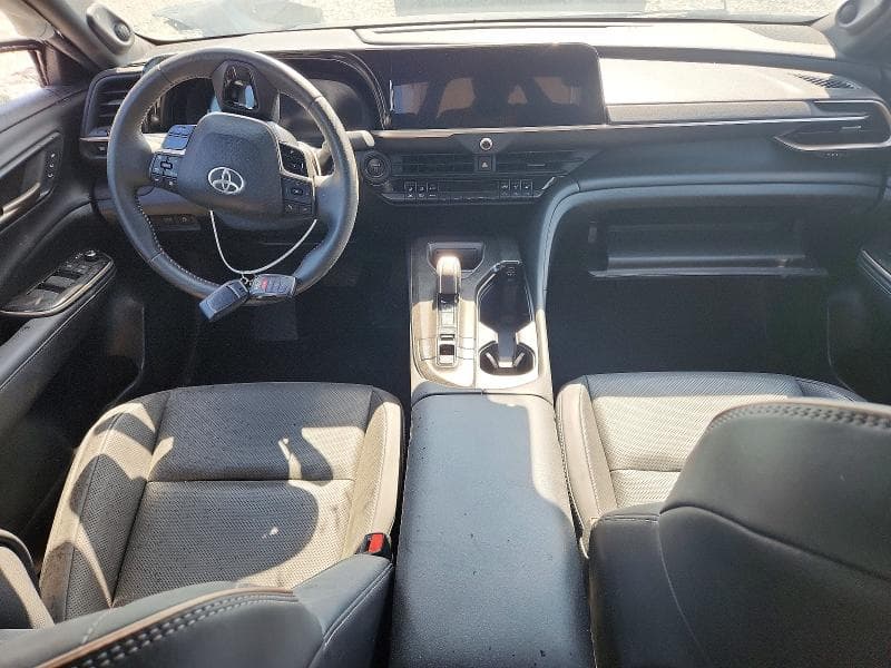 2024 TOYOTA CROWN LIMITED LIMITED 8