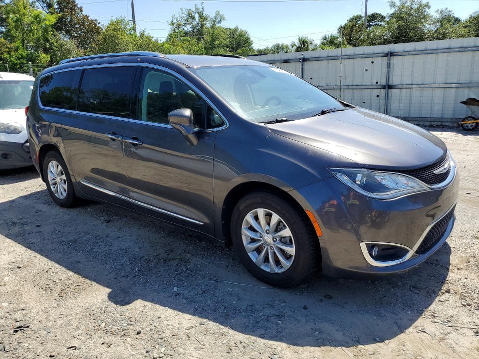 2018 CHRYSLER PACIFICA TOURING L 4