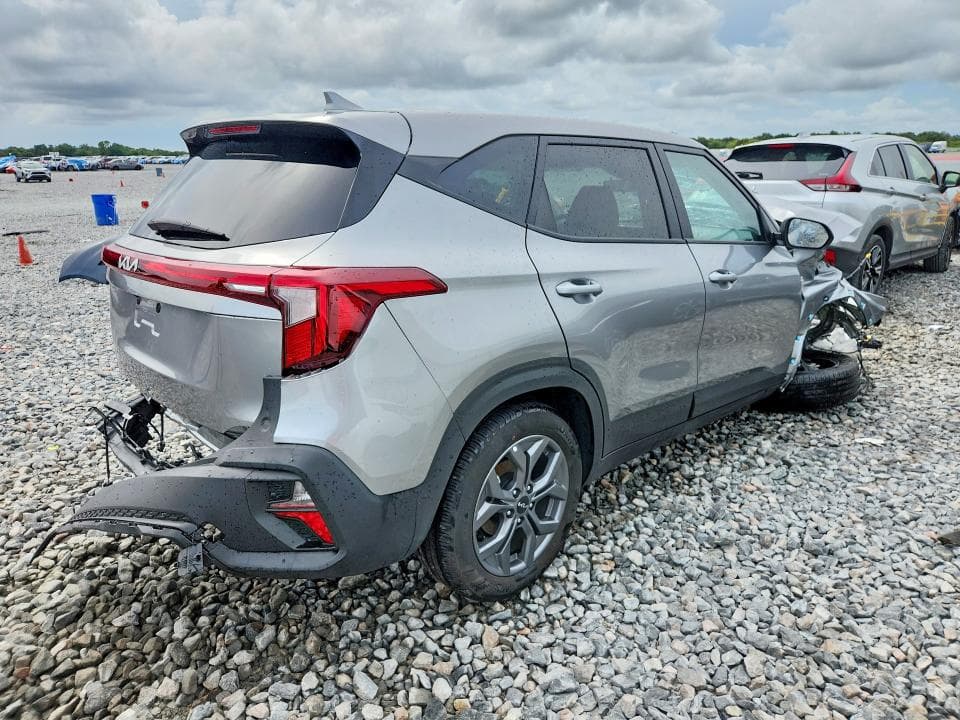 2026 KIA SELTOS LX 3