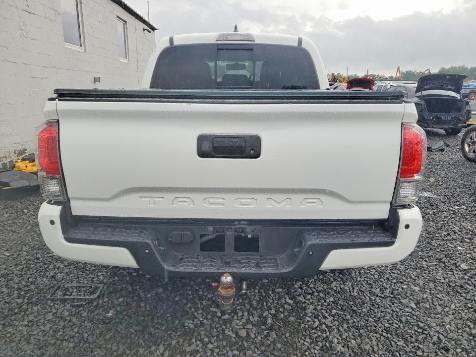 2017 TOYOTA TACOMA LIMITED 6