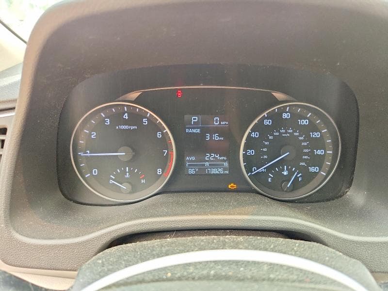 2017 HYUNDAI ELANTRA SE 9