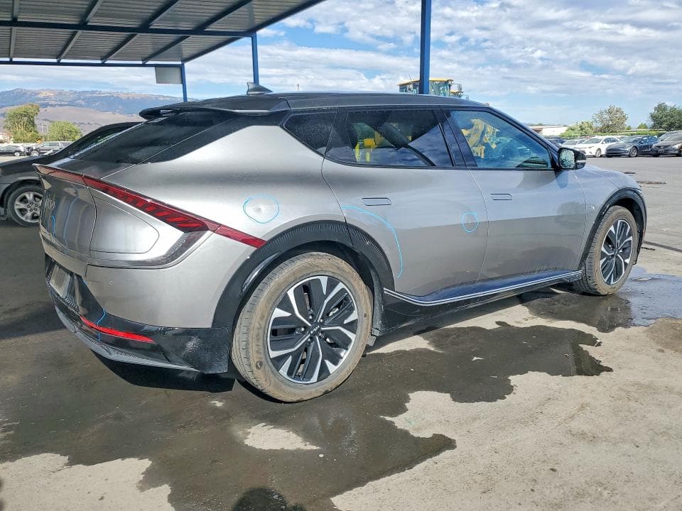 2023 KIA EV6 WIND 3
