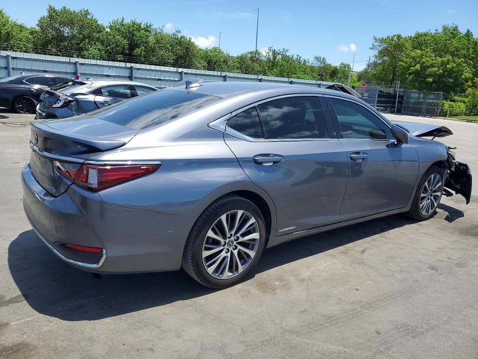 2019 LEXUS ES 300H 3