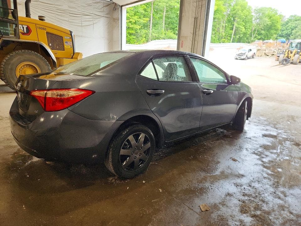 2017 TOYOTA COROLLA LE 3