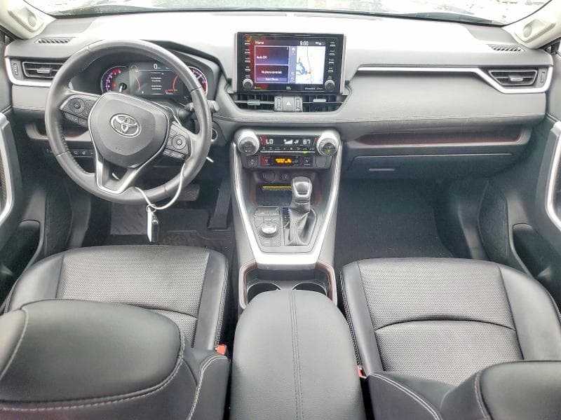 2020 TOYOTA RAV4 LIMITED 8