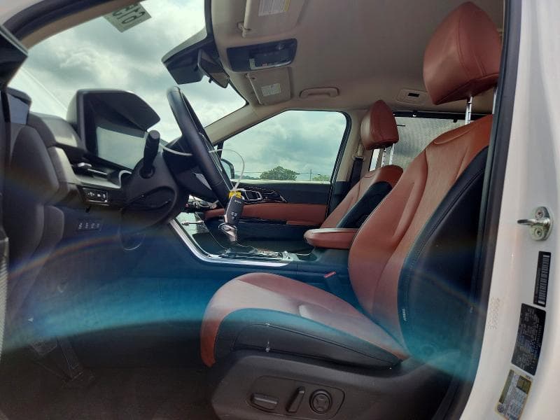 2024 KIA CARNIVAL SX 7