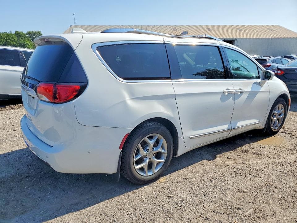 2017 CHRYSLER PACIFICA TOURING L PLUS 3