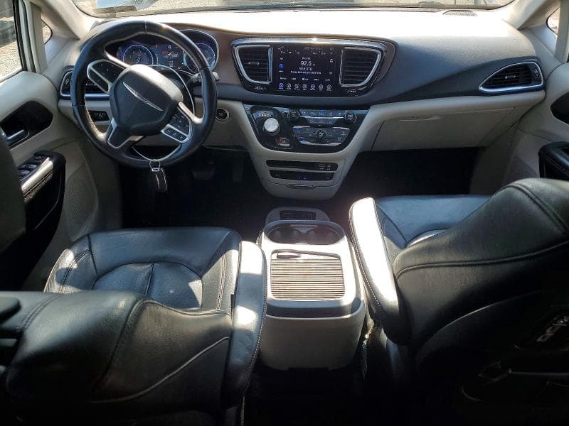2017 CHRYSLER PACIFICA TOURING L PLUS 8
