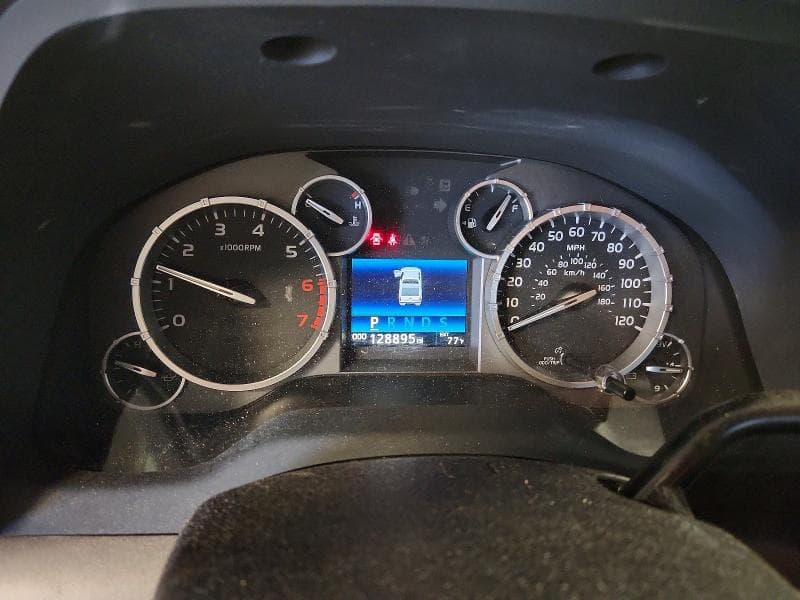 2017 TOYOTA TUNDRA 9