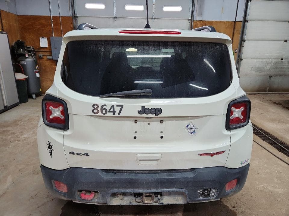 2018 JEEP RENEGADE TRAILHAWK 6