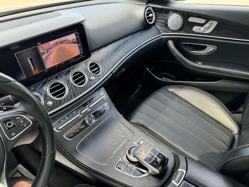 2018 MERCEDES-BENZ E-CLASS 300 4MATIC 10
