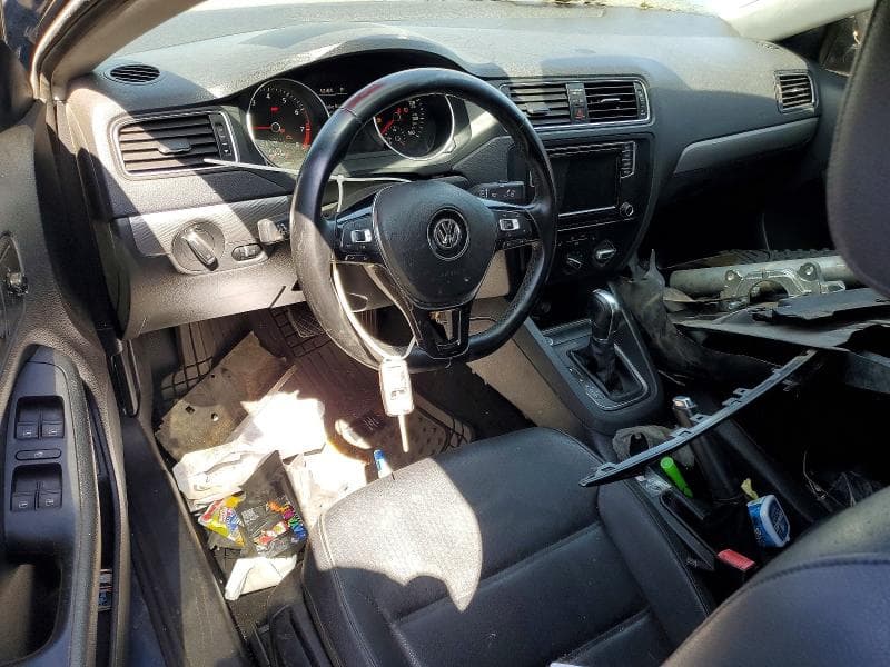2017 VOLKSWAGEN JETTA SE SE 8