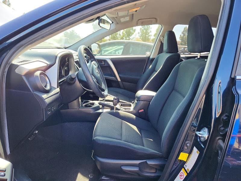 2017 TOYOTA RAV4 LE LE 7