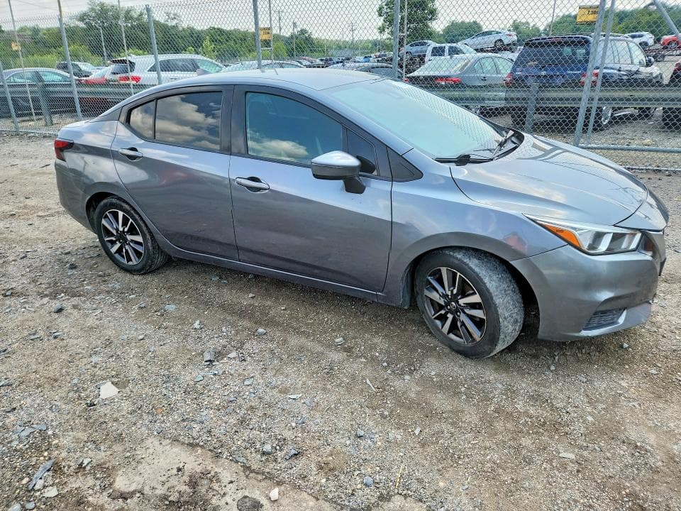 2021 NISSAN VERSA SV 4