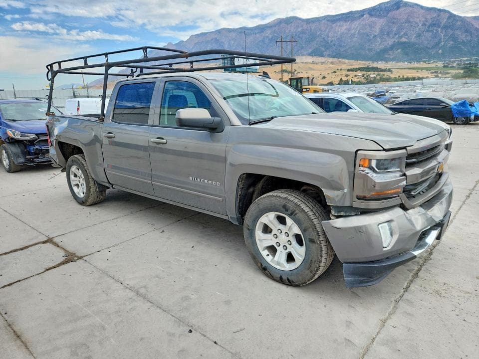 2017 CHEVROLET SILVERADO K1500 LT 4