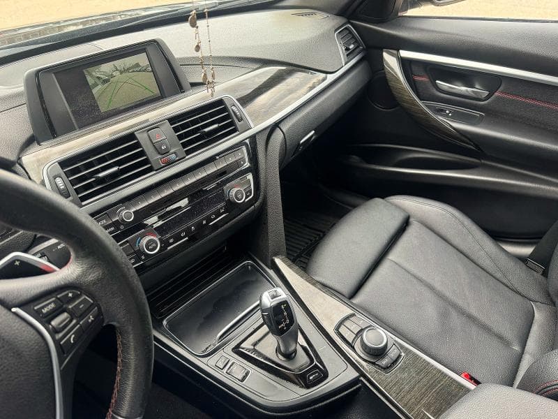 2018 BMW 330E 9