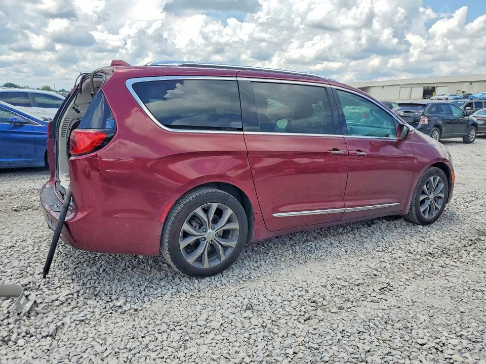 2017 CHRYSLER PACIFICA LIMITED 3