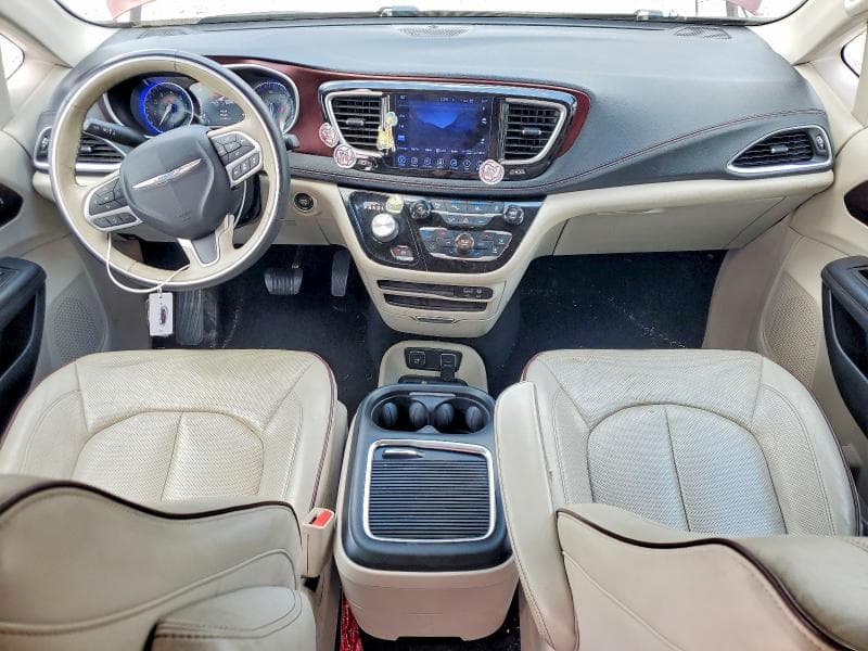 2017 CHRYSLER PACIFICA LIMITED 8