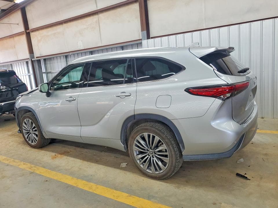 2021 TOYOTA HIGHLANDER HYBRID PLATINUM 2