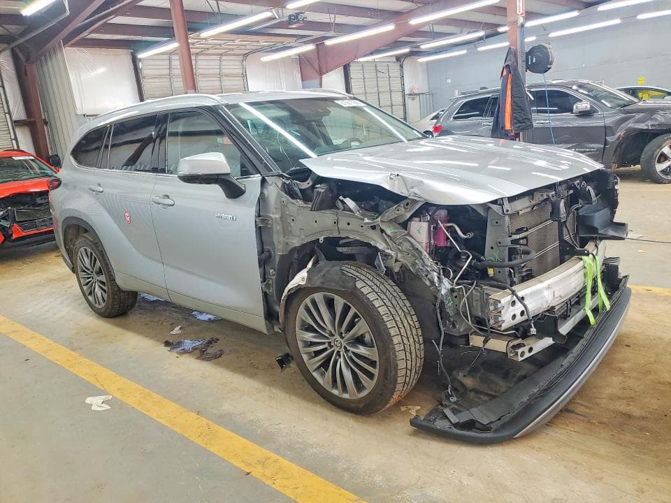 2021 TOYOTA HIGHLANDER HYBRID PLATINUM 4