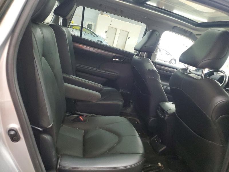 2021 TOYOTA HIGHLANDER HYBRID PLATINUM 10