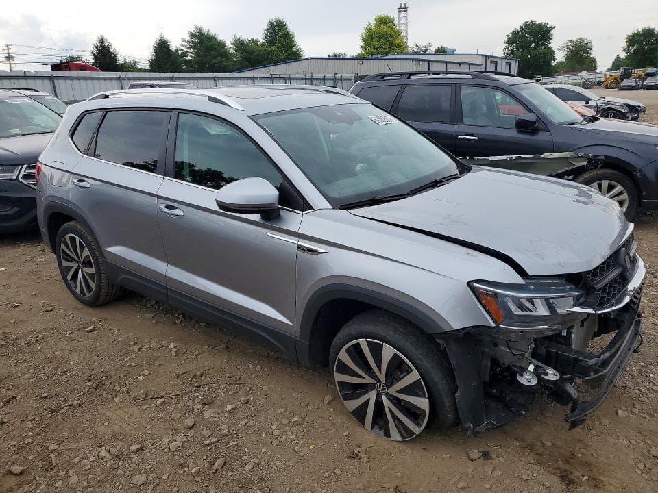 2023 VOLKSWAGEN TAOS SE 4