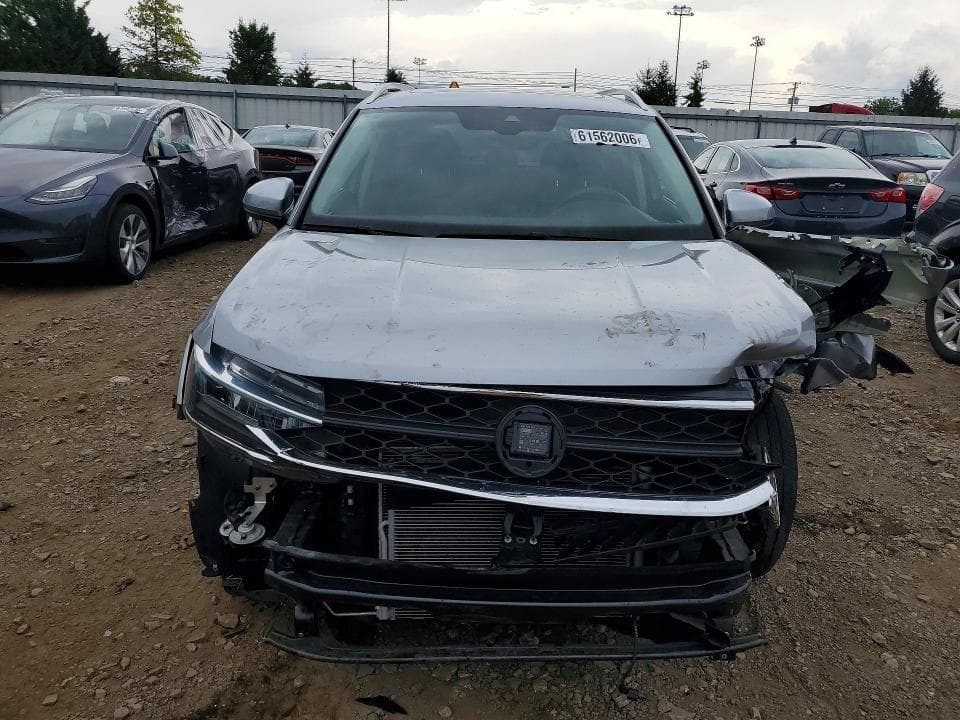 2023 VOLKSWAGEN TAOS SE 5