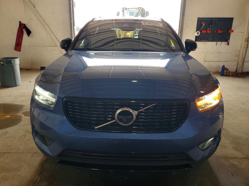 2021 VOLVO XC40 T5 R-DESIGN T5 R-DESIGN 5